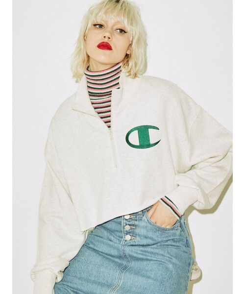 jouetie(ジュエティ)の「【Champion別注】ハーフZIPプルオーバー(スウェット・レディース・ブラック/ブラウン/グレー/ブルー・MEDIUM)」の3枚目の写真