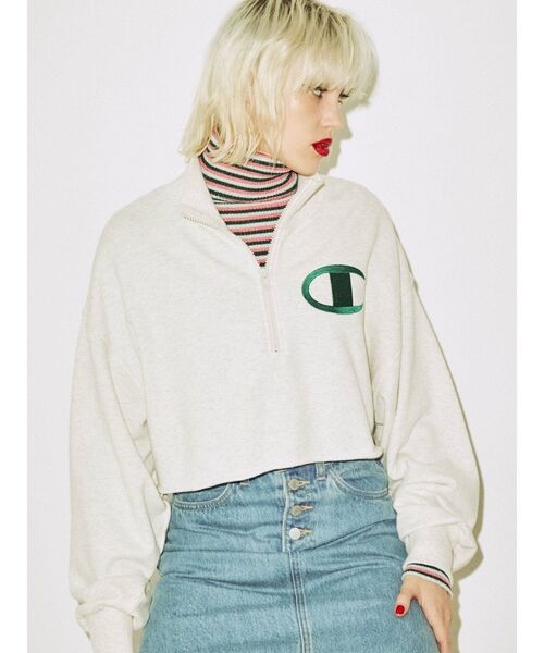 jouetie(ジュエティ)の「【Champion別注】ハーフZIPプルオーバー(スウェット・レディース・ブラック/ブラウン/グレー/ブルー・MEDIUM)」の8枚目の写真