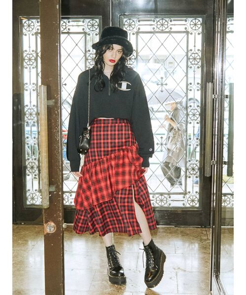 jouetie(ジュエティ)の「【Champion別注】ハーフZIPプルオーバー(スウェット・レディース・ブラック/ブラウン/グレー/ブルー・MEDIUM)」の18枚目の写真