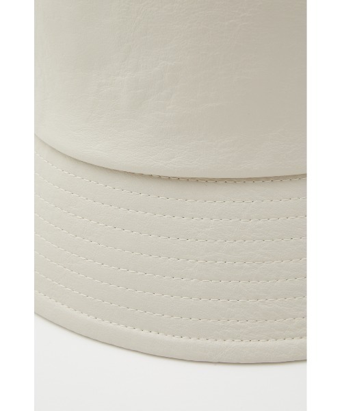 AZUL by moussy（アズールバイマウジー）の「FAUX LEATHER BUCKET HAT/フェイクレザーバケットハット（キャップ・レディース・ブラック/アイボリー・FREE）」の16枚目の写真