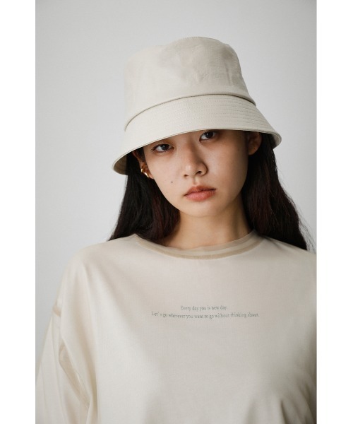 AZUL by moussy（アズールバイマウジー）の「FAUX LEATHER BUCKET HAT/フェイクレザーバケットハット（キャップ・レディース・ブラック/アイボリー・FREE）」の12枚目の写真