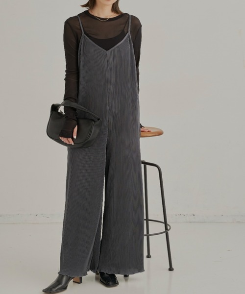 CLEARIMPRESSION （クリアインプレッション）の「【長さ調整可能】プリーツサロペット（サロペット/オーバーオール・レディース・チャコールグレー/ブラック・FREE）」の12枚目の写真