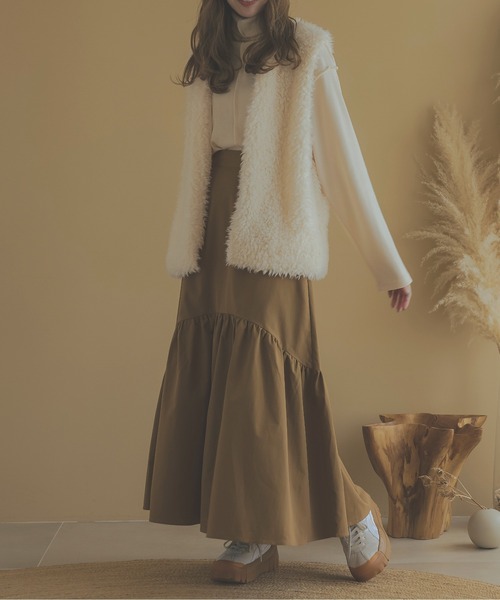 Ambre Neige(アンブルネージュ)の「モコモコフェイクファーベスト/【WEB/EC限定商品】(ベスト・レディース・ブラック/アイボリー/ライトブラウン/モカ/ライトベージュ・FREE)」の8枚目の写真