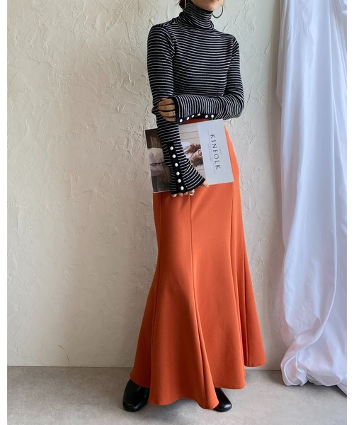 She's Closet(シーズクローゼット)の「袖ボタンハイネックタイト長袖ボーダーリブニットプルオーバー(ニット/セーター・レディース・グリーン/ブラック/オフホワイト/ピンク/オレンジ・FREE)」の18枚目の写真