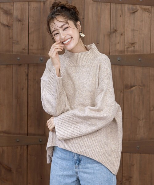 Tiaclasse(ティアクラッセ)の「【洗える】モックネックポインテルニットトップス(ニット/セーター・レディース・ネイビー/ベージュ/オレンジ/ピンク/ブルー・XL)」の2枚目の写真