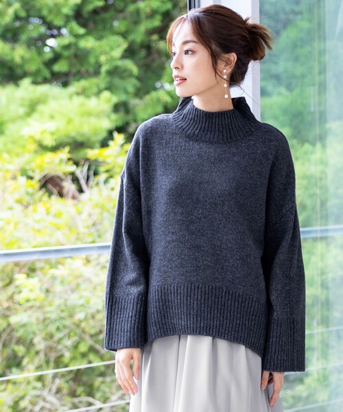 Tiaclasse(ティアクラッセ)の「【洗える】モックネックポインテルニットトップス(ニット/セーター・レディース・ネイビー/ベージュ/オレンジ/ピンク/ブルー・XL)」の3枚目の写真