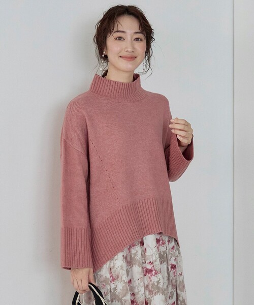 Tiaclasse(ティアクラッセ)の「【洗える】モックネックポインテルニットトップス(ニット/セーター・レディース・ネイビー/ベージュ/オレンジ/ピンク/ブルー・XL)」の1枚目の写真