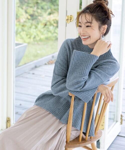 Tiaclasse(ティアクラッセ)の「【洗える】モックネックポインテルニットトップス(ニット/セーター・レディース・ネイビー/ベージュ/オレンジ/ピンク/ブルー・XL)」の11枚目の写真