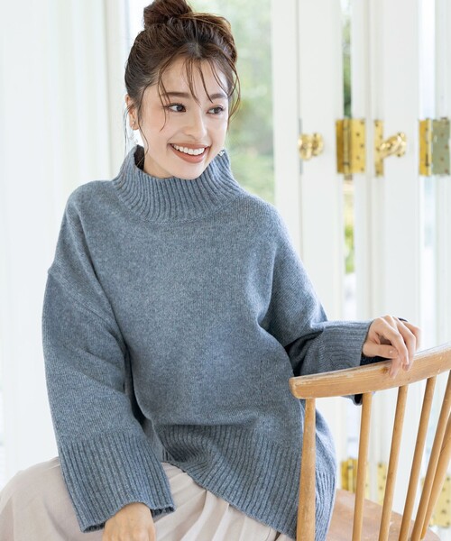 Tiaclasse(ティアクラッセ)の「【洗える】モックネックポインテルニットトップス(ニット/セーター・レディース・ネイビー/ベージュ/オレンジ/ピンク/ブルー・XL)」の12枚目の写真