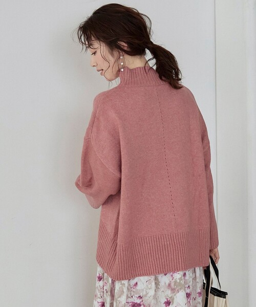 Tiaclasse(ティアクラッセ)の「【洗える】モックネックポインテルニットトップス(ニット/セーター・レディース・ネイビー/ベージュ/オレンジ/ピンク/ブルー・XL)」の21枚目の写真