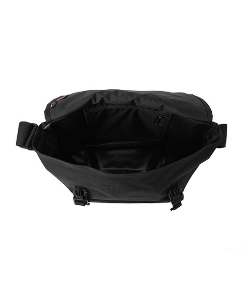 Manhattan Portage(マンハッタンポーテージ)の「Casual Messenger Bag JR Utility 2022(メッセンジャーバッグ・メンズ・ブラック/カーキ・MEDIUM)」の8枚目の写真