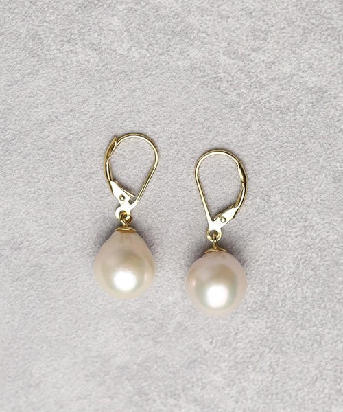 MUSES(ミューズ)の「《MUSES》オーバル淡水パールフープピアス(ピアス(両耳用)・レディース・ゴールド/シルバー・FREE)」の4枚目の写真