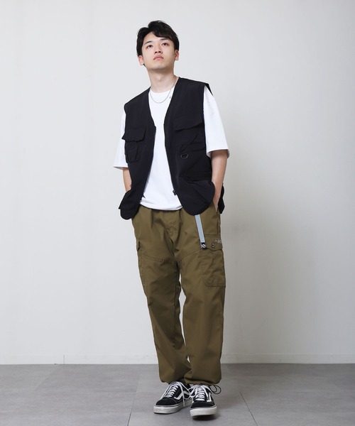 OUTDOOR PRODUCTS（アウトドアプロダクツ）の「【OUTDOOR PRODUCTS】25SS新色追加 TCウェザー 裏メッシュ クライミング カーゴパンツ（カーゴパンツ・メンズ・ブラック/ベージュ/チャコール/ライトカーキ/ベージュ系/ネイビー/オリーブ/ブルー・X-LARGE/MEDIUM/LARGE）」の11枚目の写真