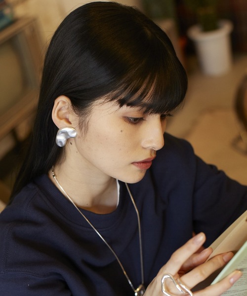 Nothing And Others(ナッシングアンドアザーズ)の「「Nothing And Others/ナッシングアンドアザーズ」Direction asymmetry Earring(イヤリング・レディース・シルバー・FREE)」の6枚目の写真