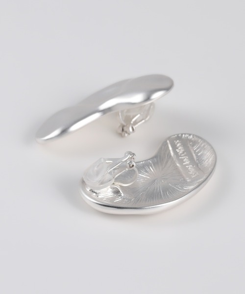 Nothing And Others(ナッシングアンドアザーズ)の「「Nothing And Others/ナッシングアンドアザーズ」Direction asymmetry Earring(イヤリング・レディース・シルバー・FREE)」の5枚目の写真