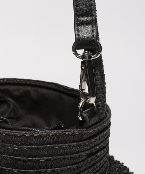 LAKOLE(ラコレ)の「ラッフルバケツトートバッグ / 180309(トートバッグ・レディース・ブラック/ナチュラル・FREE)」の4枚目の写真