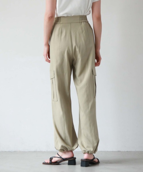 archives（アルシーヴ）の「フロントＺＩＰカーゴパンツ（カーゴパンツ・レディース・グリーン/オフホワイト/ベージュ/ブラック/モカ・MEDIUM）」の16枚目の写真