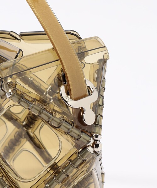 52 by HIKARUMATSUMURA（ゴジュウニバイヒカルマツムラ）の「52 BY HIKARUMATSUMURA PVCハンドバッグ（ハンドバッグ・レディース・ブラック/ブラウン/グレー・FREE）」の8枚目の写真