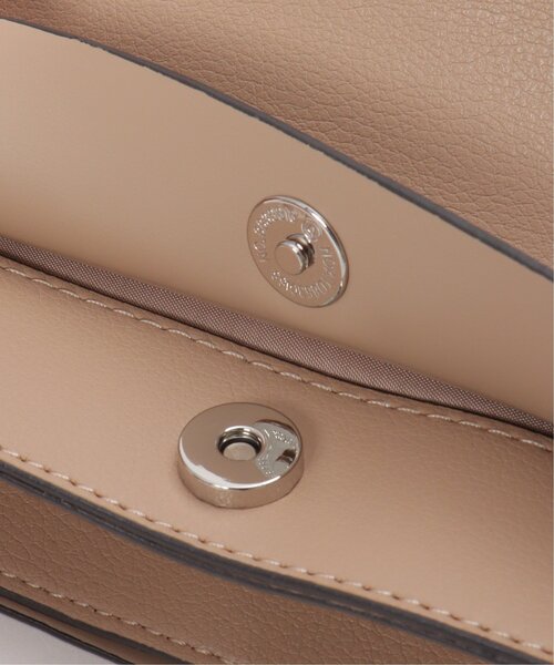 LBC(エルビーシー)の「配色合皮アオリショルダーバッグ(ショルダーバッグ・レディース・ブラック/ベージュ/ブルー系・FREE)」の11枚目の写真