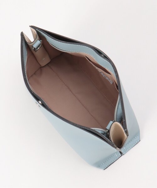 LBC(エルビーシー)の「配色合皮アオリショルダーバッグ(ショルダーバッグ・レディース・ブラック/ベージュ/ブルー系・FREE)」の19枚目の写真