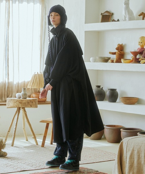 BEDSIDEDRAMA(ベットサイドドラマ)の「HeadfPhone Bennire(ニットキャップ/ビーニー・レディース・ブラック/オフホワイト・1)」の4枚目の写真
