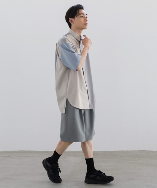 専用① LOWRYS FARM（ローリーズファーム）の「パネルデザインシャツ