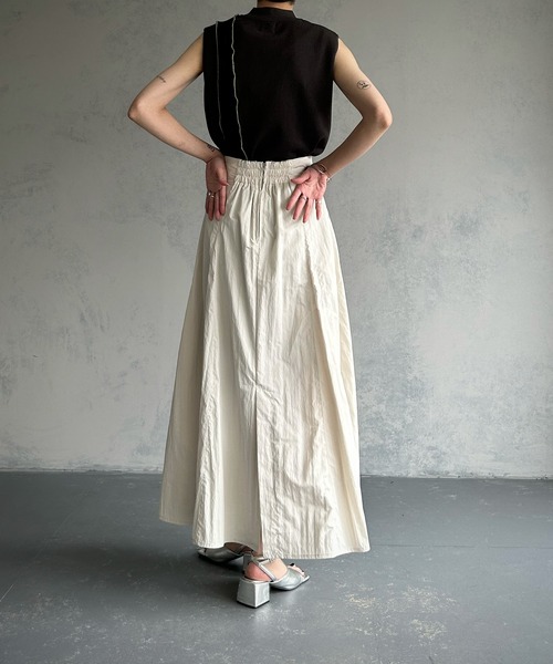 &g'aime（アンジェム）の「【&g’aime】メローシアー切替ニット（ニット/セーター・レディース・チャコールグレー/ブラック/ブラウン/グレイッシュベージュ・FREE）」の15枚目の写真