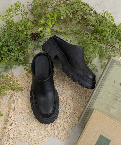 Fabby fabby(ファビィーファビィー)の「タンク底サボサンダル(サンダル・レディース・ベージュ/ブラック・SMALL/MEDIUM/LARGE)」の10枚目の写真