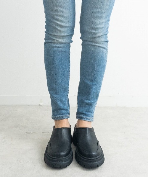 Fabby fabby(ファビィーファビィー)の「タンク底サボサンダル(サンダル・レディース・ベージュ/ブラック・SMALL/MEDIUM/LARGE)」の3枚目の写真