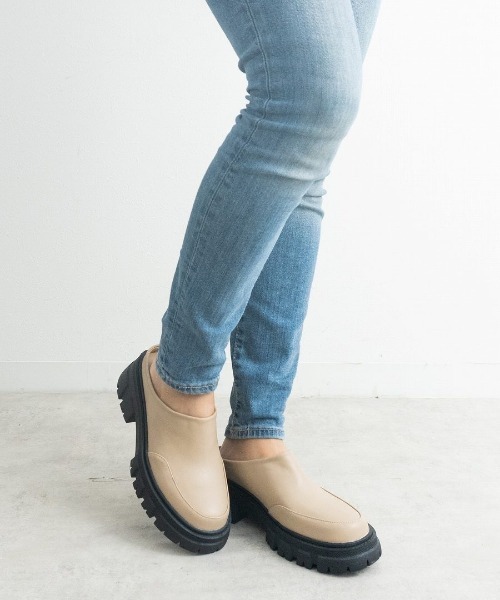 Fabby fabby(ファビィーファビィー)の「タンク底サボサンダル(サンダル・レディース・ベージュ/ブラック・SMALL/MEDIUM/LARGE)」の15枚目の写真
