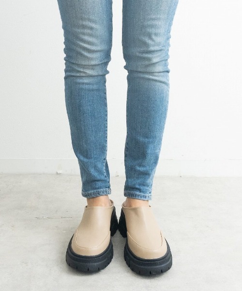 Fabby fabby(ファビィーファビィー)の「タンク底サボサンダル(サンダル・レディース・ベージュ/ブラック・SMALL/MEDIUM/LARGE)」の12枚目の写真