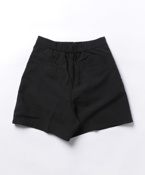 FOREVER 21(フォーエバー トゥエンティーワン)の「リネン混タックハーフパンツ(その他パンツ・レディース・ブラック/ホワイト/ピンク系その他3・MEDIUM/SMALL)」の18枚目の写真