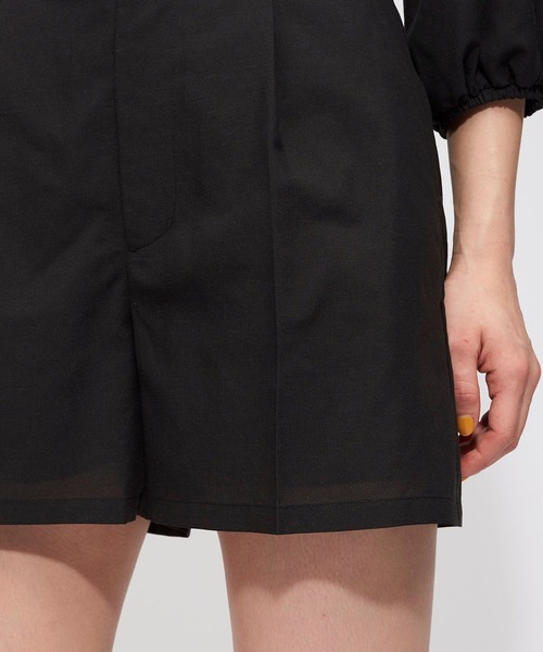 FOREVER 21(フォーエバー トゥエンティーワン)の「リネン混タックハーフパンツ(その他パンツ・レディース・ブラック/ホワイト/ピンク系その他3・MEDIUM/SMALL)」の14枚目の写真
