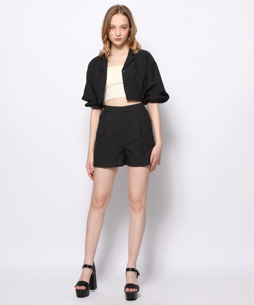 FOREVER 21(フォーエバー トゥエンティーワン)の「リネン混タックハーフパンツ(その他パンツ・レディース・ブラック/ホワイト/ピンク系その他3・MEDIUM/SMALL)」の5枚目の写真