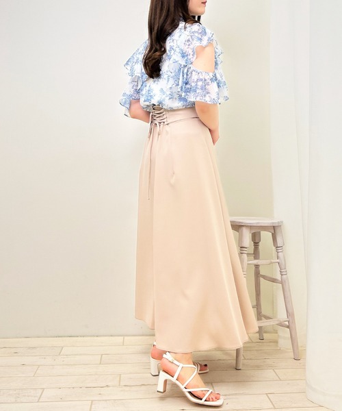 INGNI(イング)の「モノトーン花柄シアーフリルノースリブラウス(シャツ/ブラウス・レディース・ホワイト×ネイビー/ホワイト×ブラック・M)」の6枚目の写真