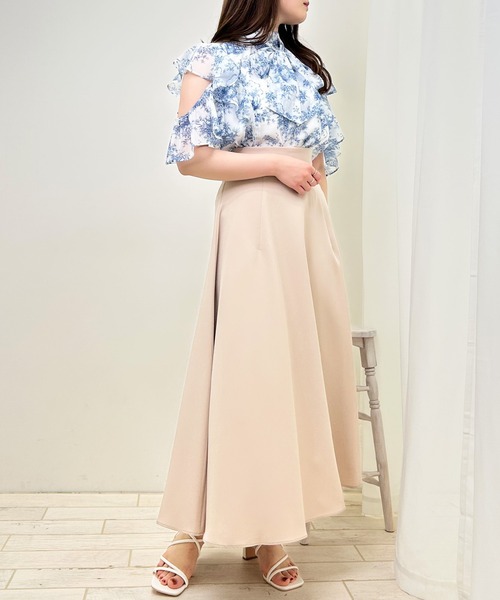INGNI(イング)の「モノトーン花柄シアーフリルノースリブラウス(シャツ/ブラウス・レディース・ホワイト×ネイビー/ホワイト×ブラック・M)」の17枚目の写真