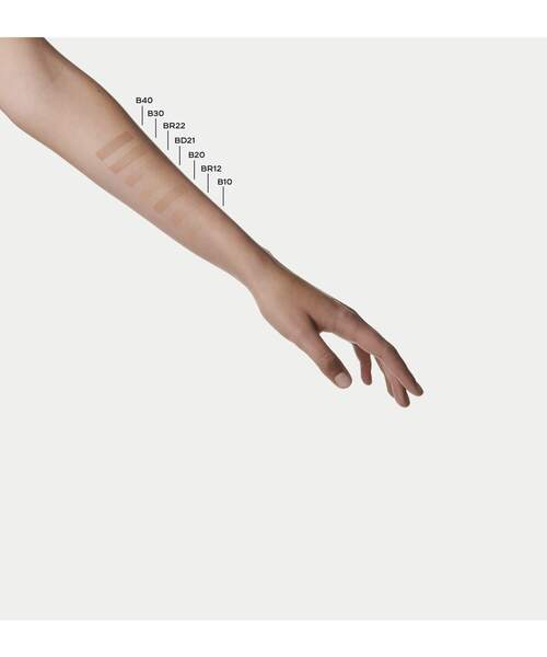CHANEL（シャネル）の「レ ベージュ ヘルシー グロウ クッション クッション ファンデーション（フレッシュで明るいつやのある仕上がり）SPF 30/PA+++（ファンデーション・レディース・B10/BR12/B20/BD21/B30/BD01/B40/BR22・FREE）」の12枚目の写真