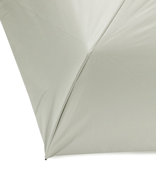ADAM ET ROPE'（アダムエロペ）の「【U-DAY for ADAM ET ROPE'】Folding umbrella with Sacoche / 折りたたみ傘 / 晴雨兼用 / 男女兼用（折りたたみ傘・メンズ・グレー・FREE）」の4枚目の写真