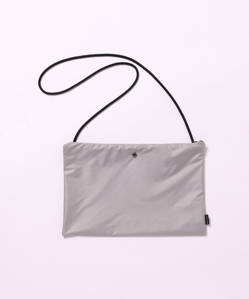 ADAM ET ROPE'（アダムエロペ）の「【U-DAY for ADAM ET ROPE'】Folding umbrella with Sacoche / 折りたたみ傘 / 晴雨兼用 / 男女兼用（折りたたみ傘・メンズ・グレー・FREE）」の14枚目の写真