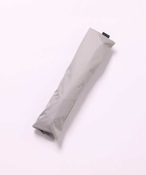 ADAM ET ROPE'（アダムエロペ）の「【U-DAY for ADAM ET ROPE'】Folding umbrella with Sacoche / 折りたたみ傘 / 晴雨兼用 / 男女兼用（折りたたみ傘・メンズ・グレー・FREE）」の8枚目の写真