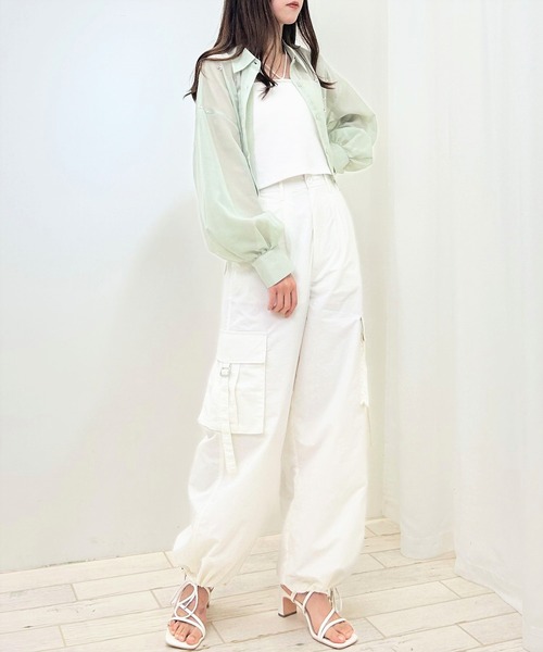 INGNI（イング）の「サイドベルトナイロンワイドカーゴパンツ（カーゴパンツ・レディース・ブラック/カーキ/アイボリー・FREE）」の15枚目の写真