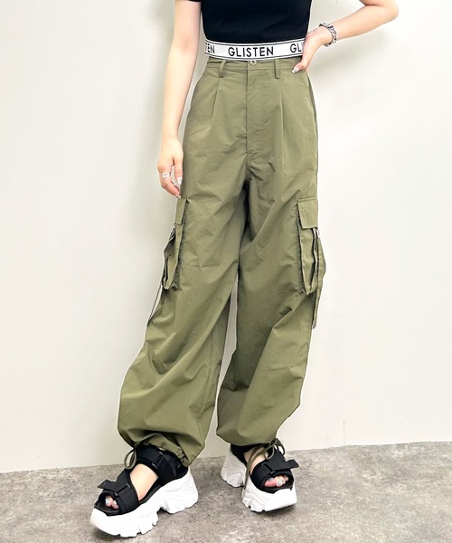 INGNI（イング）の「サイドベルトナイロンワイドカーゴパンツ（カーゴパンツ・レディース・ブラック/カーキ/アイボリー・FREE）」の14枚目の写真