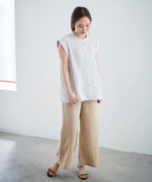 le.coeur blanc（ルクールブラン）の「ジョーゼットサイドプリーツブラウス（シャツ/ブラウス・レディース・グレイッシュベージュ/サックスブルー/ネイビー・38）」の7枚目の写真