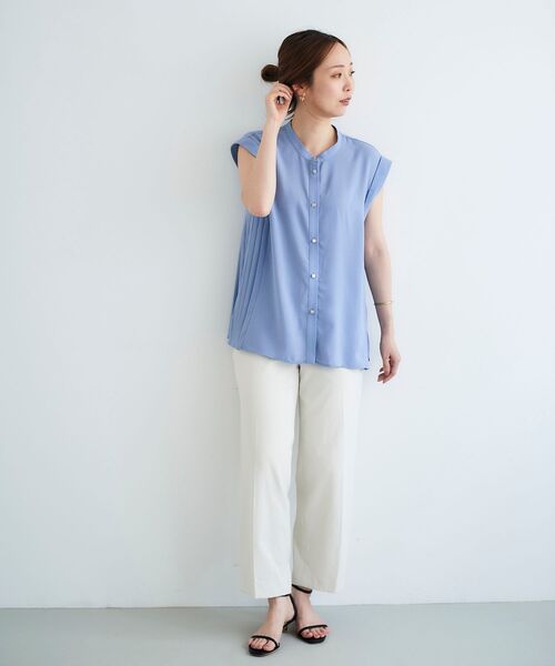 le.coeur blanc（ルクールブラン）の「ジョーゼットサイドプリーツブラウス（シャツ/ブラウス・レディース・グレイッシュベージュ/サックスブルー/ネイビー・38）」の19枚目の写真