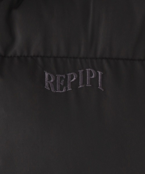 repipi armario(レピピ アルマリオ)の「パデットベスト(ダウンベスト・キッズ・ブラック/ブルー/ホワイト・LARGE/MEDIUM)」の17枚目の写真