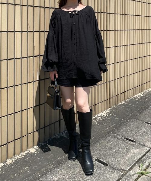 mysty woman(ミスティウーマン)の「【スタッフインフルエンサープロデュース】ギャザー3wayチュニック 971291【MiOプロデュース】(シャツ/ブラウス・レディース・ブラック/アイボリー/その他・FREE)」の6枚目の写真