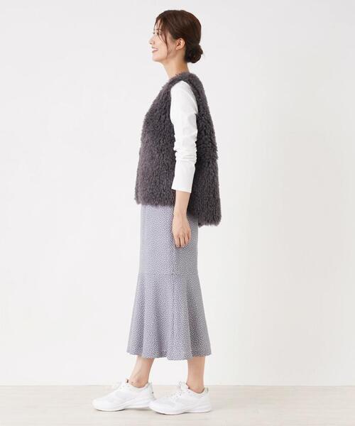 en recre(アンレクレ)の「リバーシブルファーベスト(ベスト・レディース・ベージュ/オフホワイト/チャコール・2)」の14枚目の写真