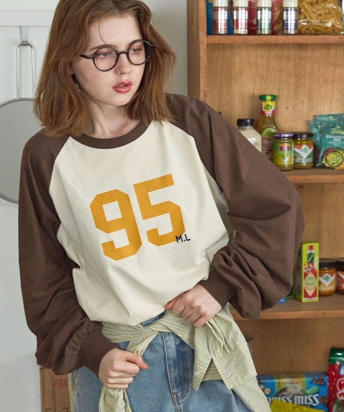 MONO-MART LADY'S（モノマートレディース）の「オーバーサイズナンバリングラグランロンT（Tシャツ/カットソー・レディース・ネイビー/チャコールグレー/ワイン/ブラック/ブラウン/グリーン・FREE）」の4枚目の写真