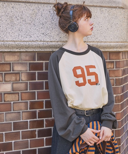 MONO-MART LADY'S（モノマートレディース）の「オーバーサイズナンバリングラグランロンT（Tシャツ/カットソー・レディース・ネイビー/チャコールグレー/ワイン/ブラック/ブラウン/グリーン・FREE）」の8枚目の写真