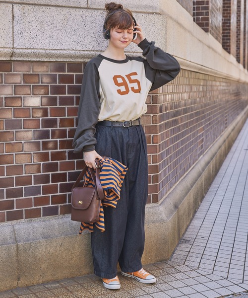 MONO-MART LADY'S（モノマートレディース）の「オーバーサイズナンバリングラグランロンT（Tシャツ/カットソー・レディース・ネイビー/チャコールグレー/ワイン/ブラック/ブラウン/グリーン・FREE）」の9枚目の写真